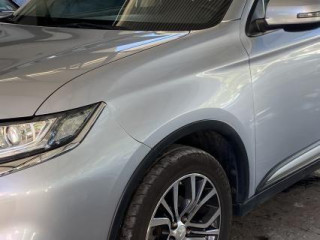 Mitsubishi Outlander 2.2 DI-D 150 2WD Intense Navi 5 places