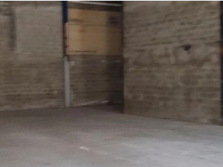 Local industriel 1 200 m²