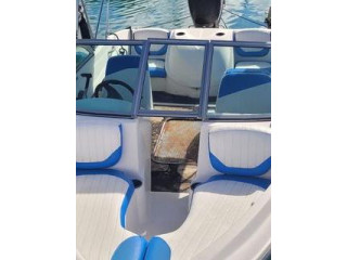 Bateau bayliner