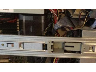 IBM eSERVER Xseries 226 Xéon + 4 disques SCSI 73gb