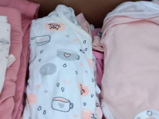 Petit lot de vêtements bébé 0 6 mois