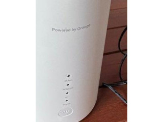 Air box de chez orange utilisée 3 mois
