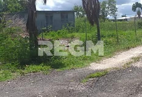 terrain-5-143-m2-saint-francois-big-0