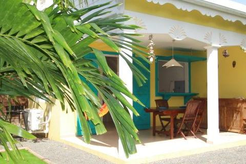 bungalows-tout-confort-a-saint-francois-au-calme-a-150-metres-de-la-plage-parking-reserve-big-4