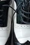chaussures-femme-tenue-homme-et-bac-de-rangement-big-2