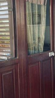 porte-en-bois-rouge-en-4-composants-2-amovibles-2-fixes-big-1